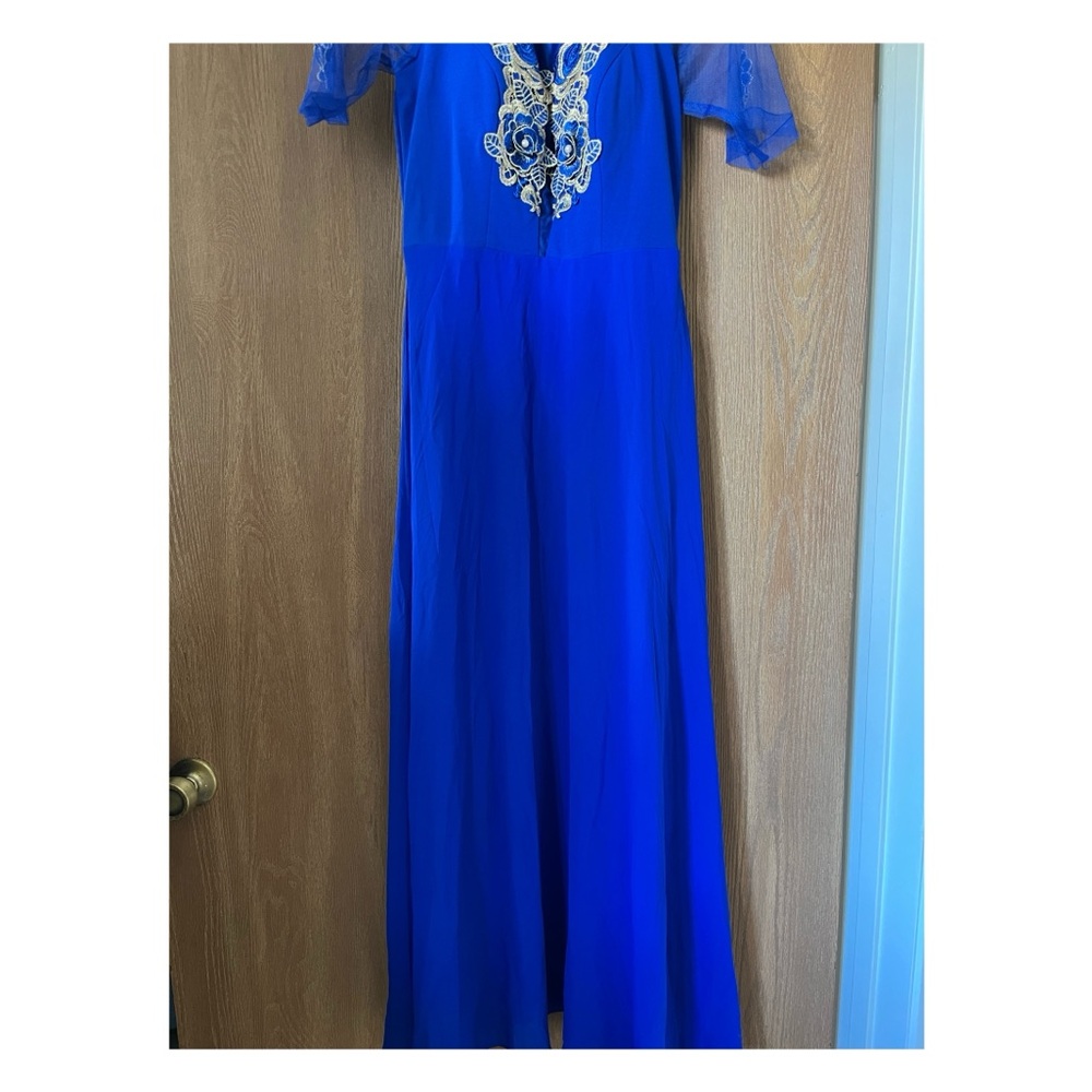 Elegant Blue Maxi Dress with Embellished Detail